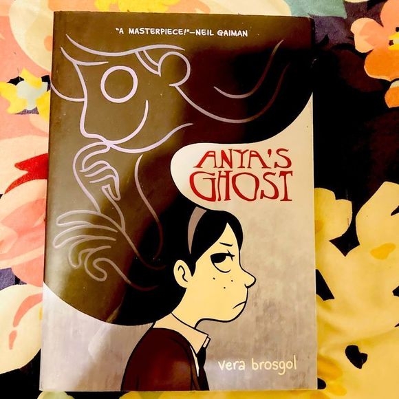 Anya’s Ghost A Graphic Novel - Picture 3 of 5